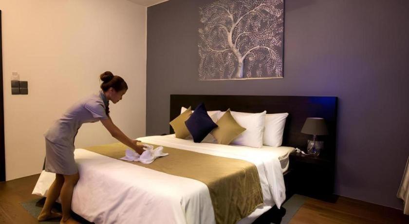 De Art Hotel Phnom Penh Exterior photo