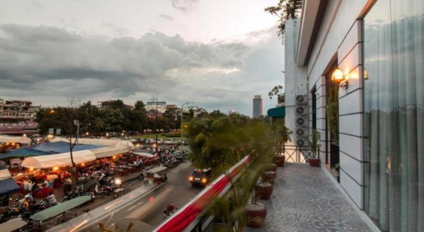De Art Hotel Phnom Penh Exterior photo