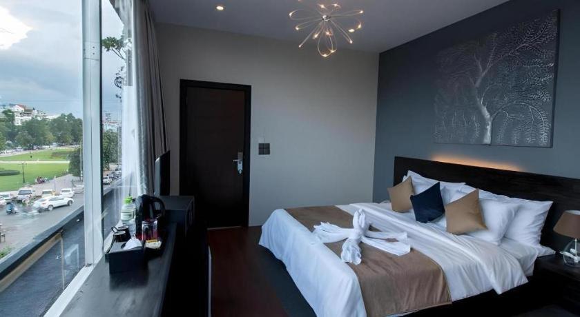De Art Hotel Phnom Penh Exterior photo