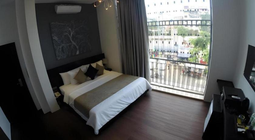 De Art Hotel Phnom Penh Exterior photo